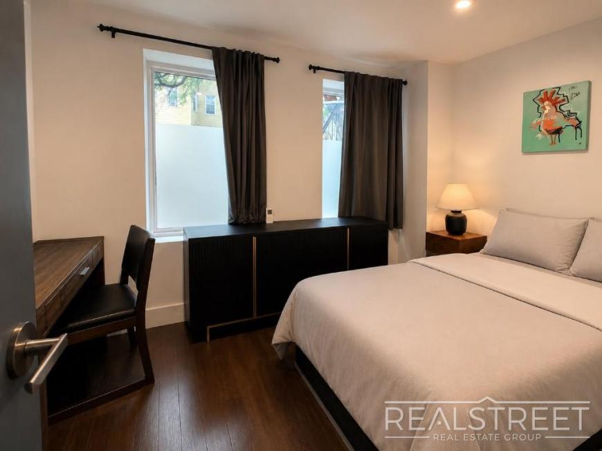 138 Cornelia Street – photo 4