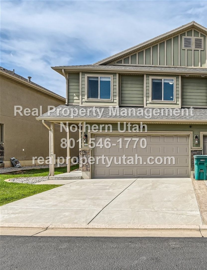 Charming 3 Bedroom Home In Layton – photo 1