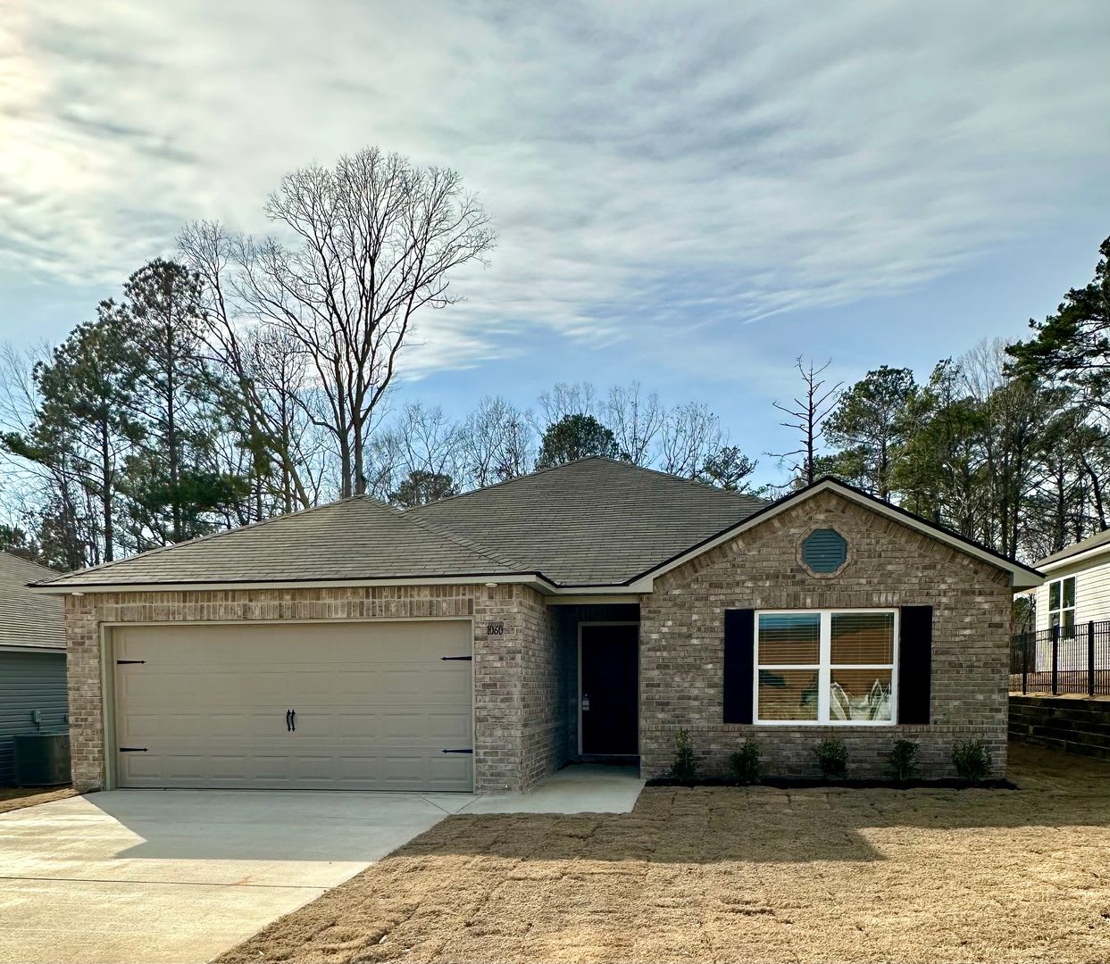 Pre Leasing Now Stylish 3 Bedroom 2 Bathroom Home Designed For Comfortable Living – photo 2