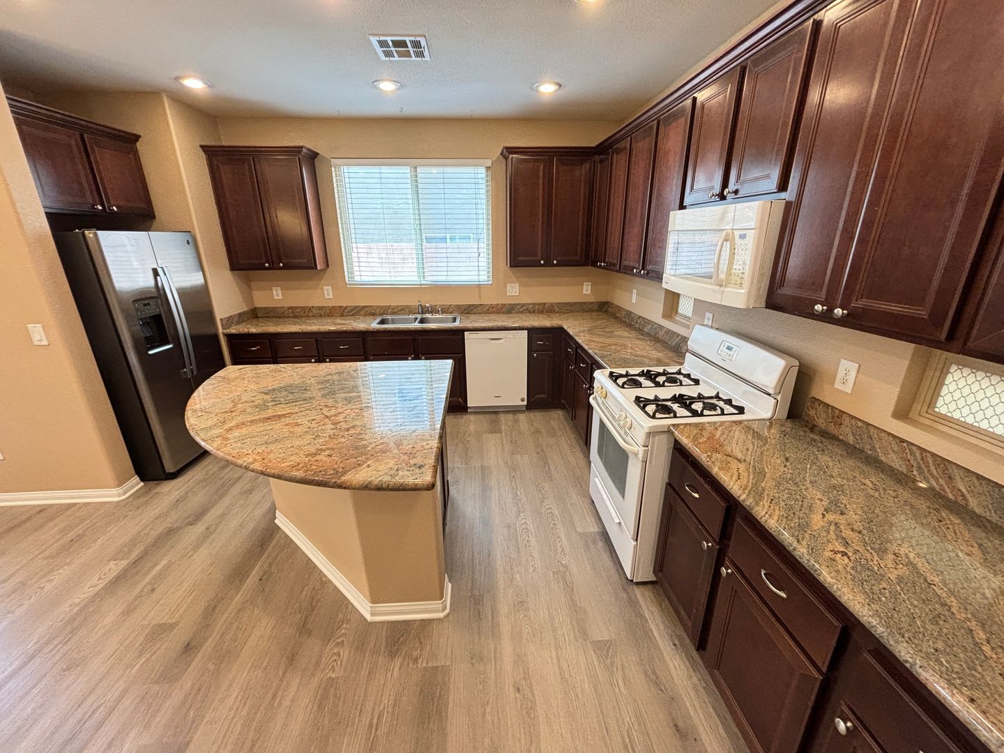 Stunning 4-Bedroom Two-Story Home w/ Loft, and community amenities located in Providence Community! – photo 2