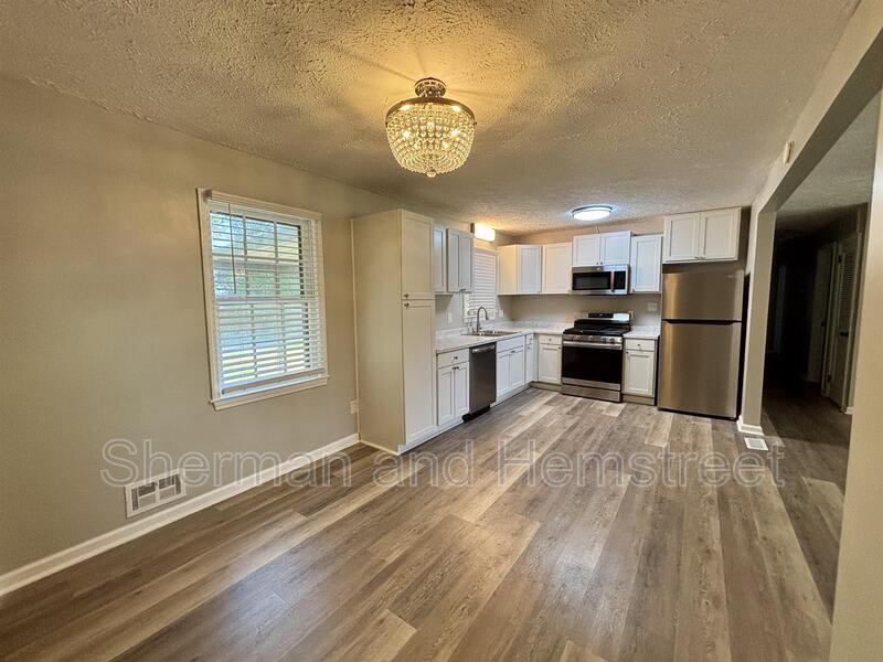 216 Weldon Road – photo 4