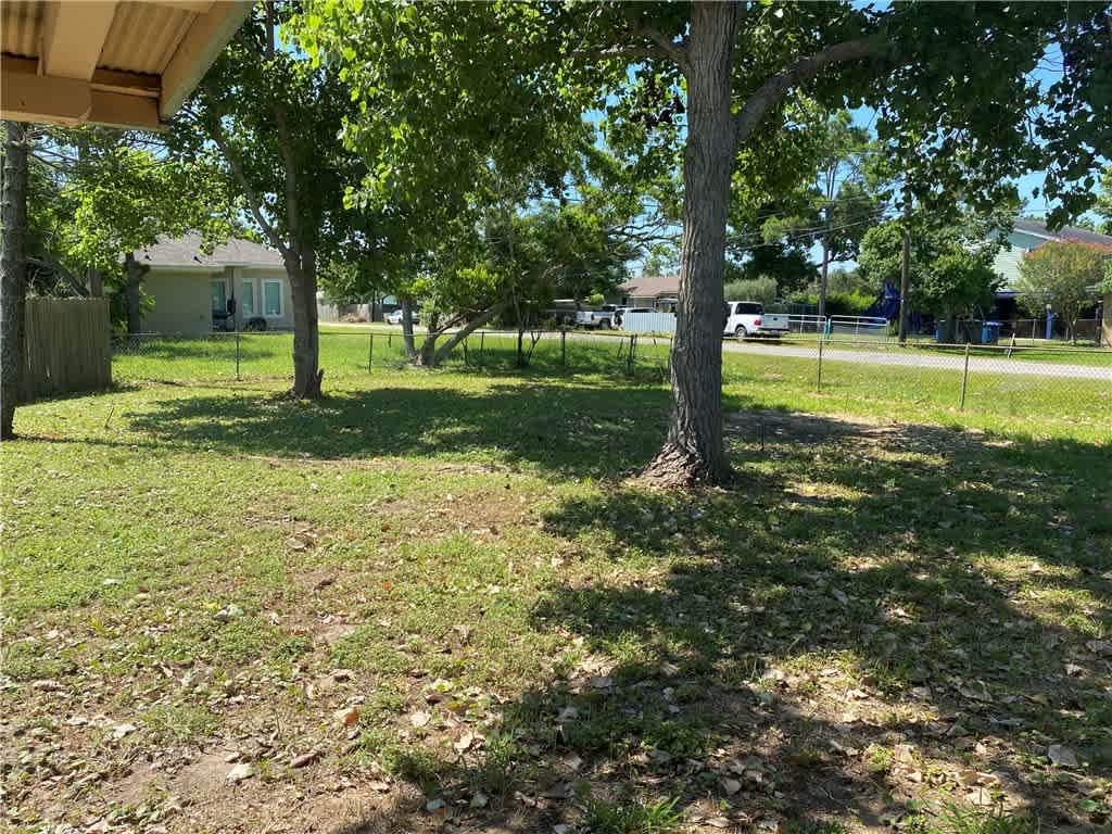 1233 Baywood Lane – photo 5