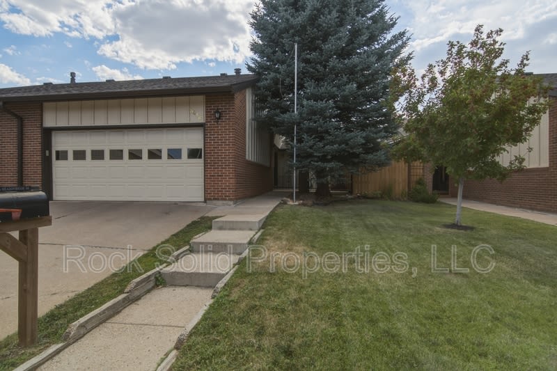 5416 Meadowbrook Drive – photo 1