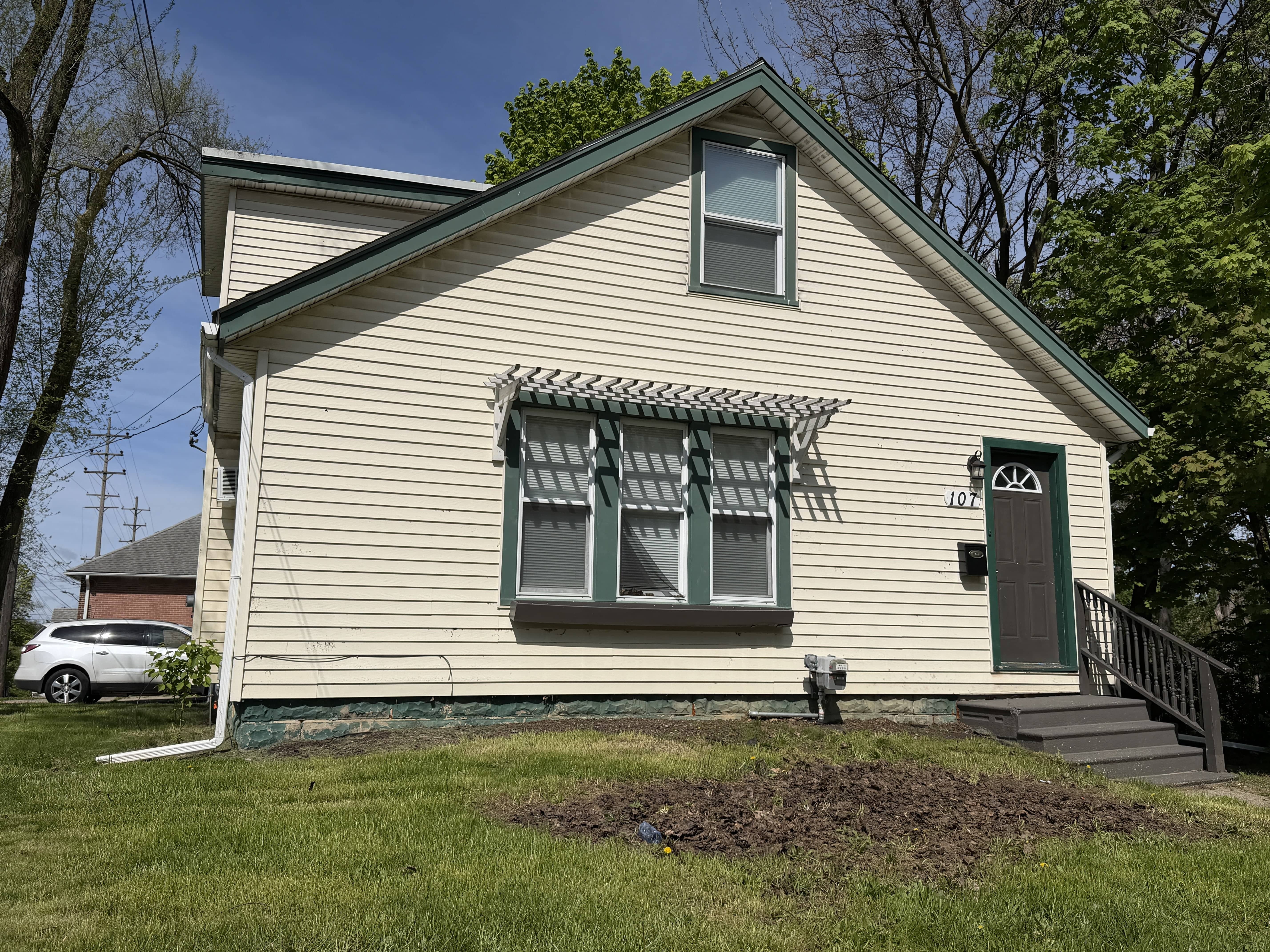 107 N Sanford St – photo 1