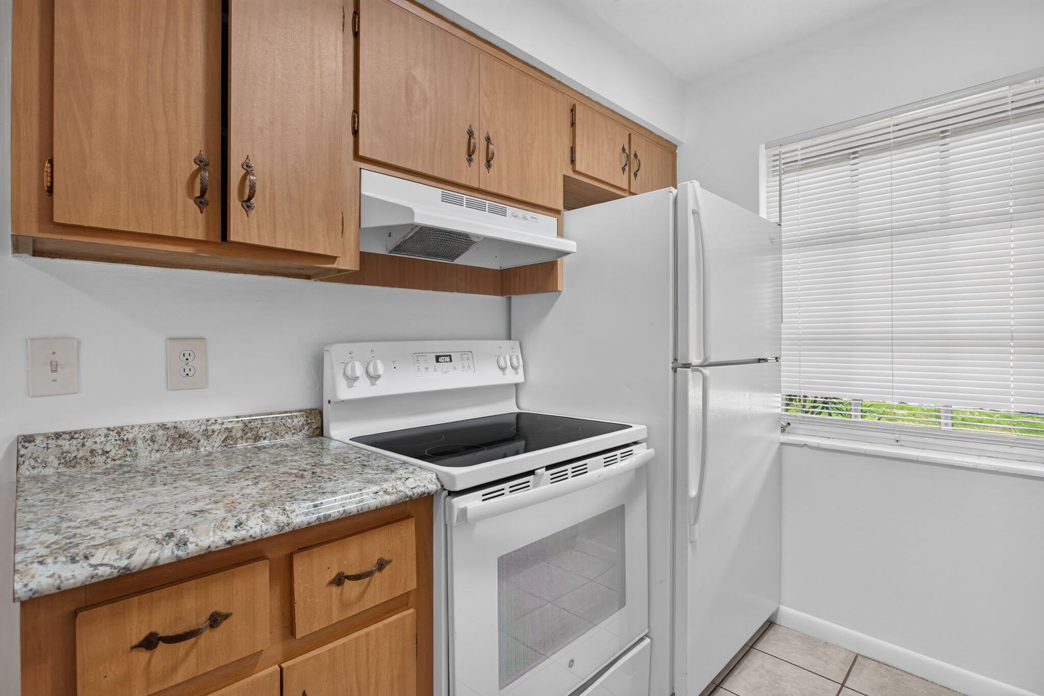 2391 NE 11th Court – photo 5