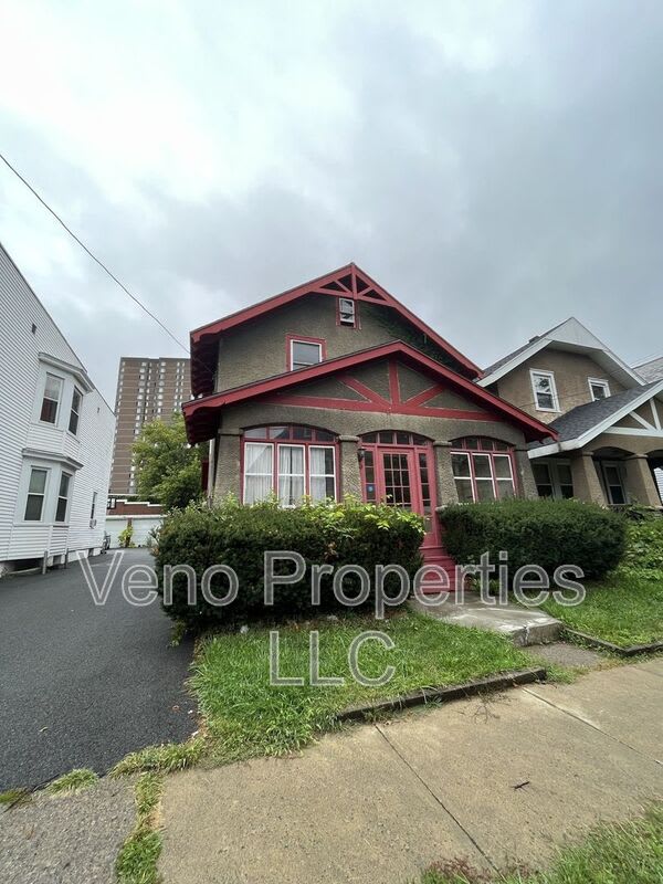 19 Kent St. – photo 2