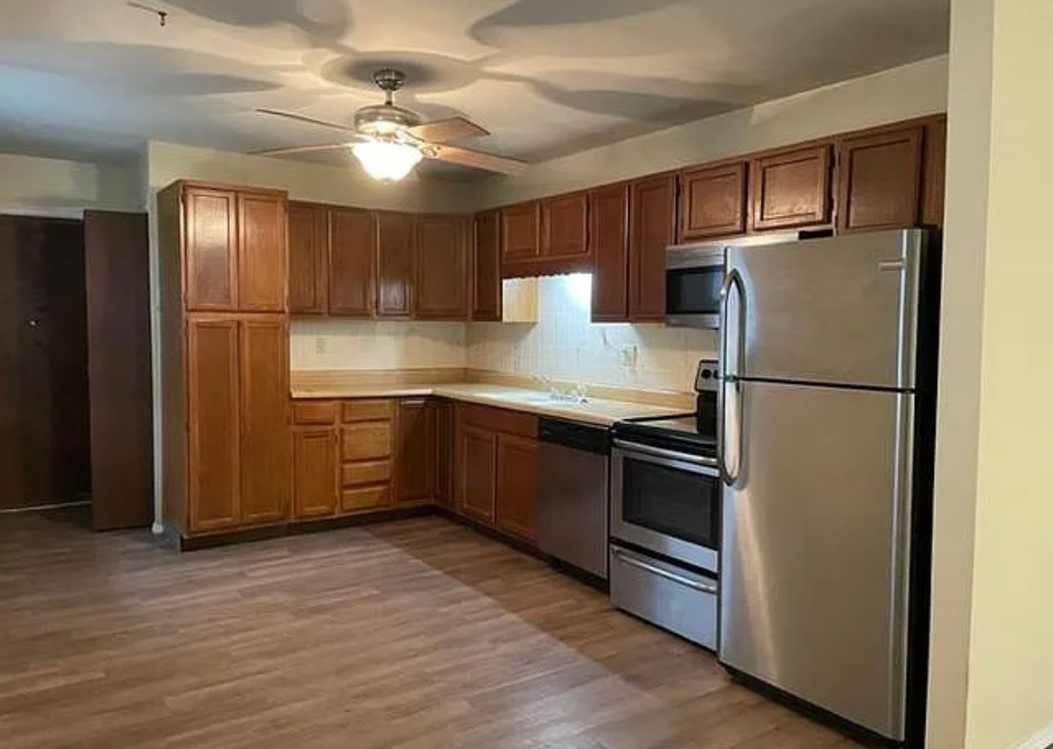 3 bed/2 bath – photo 2