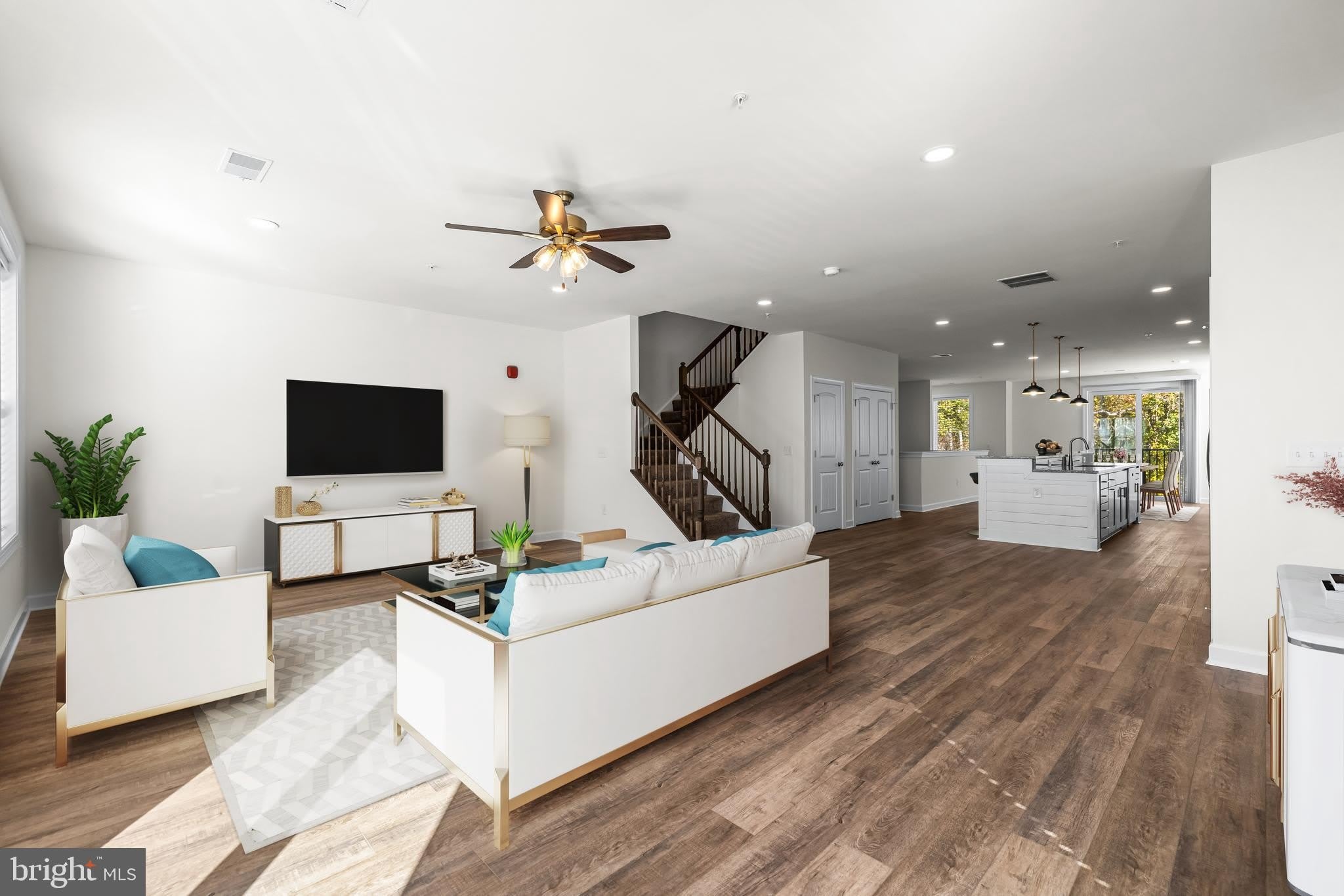 900 GILBERT Road – photo 4