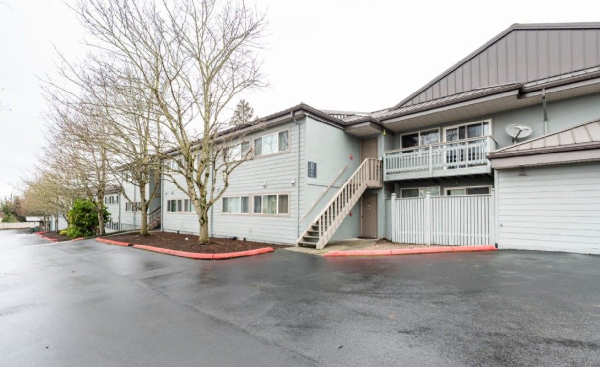 The Courtyard Apartment Homes – photo 4