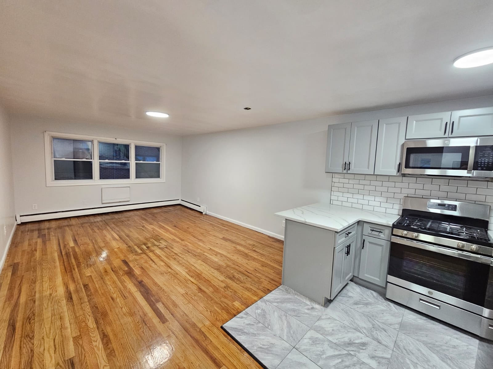 725 Scotland Rd – photo 3