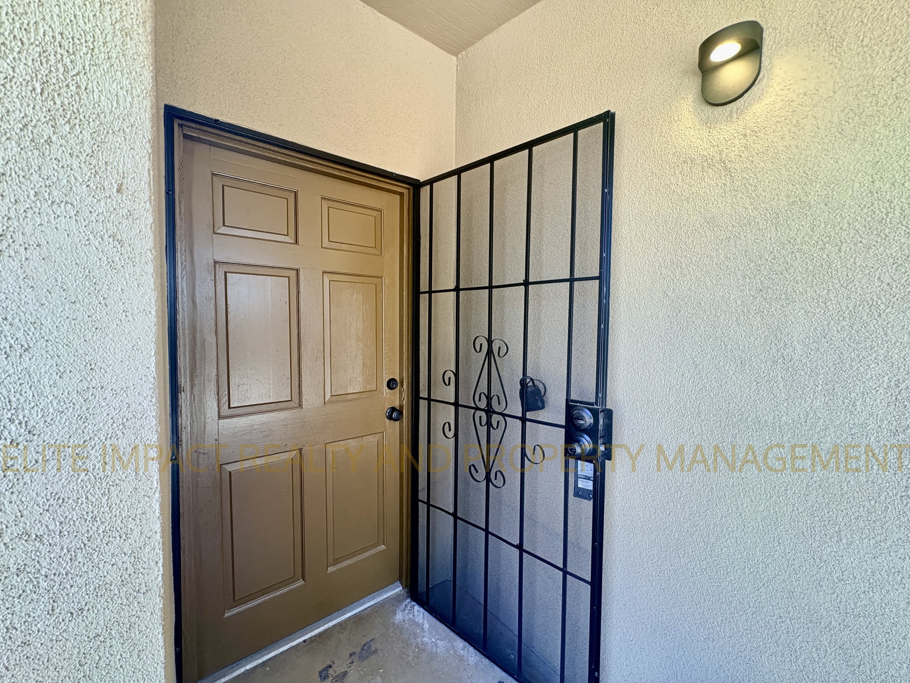 2460 North Treat Avenue – photo 3