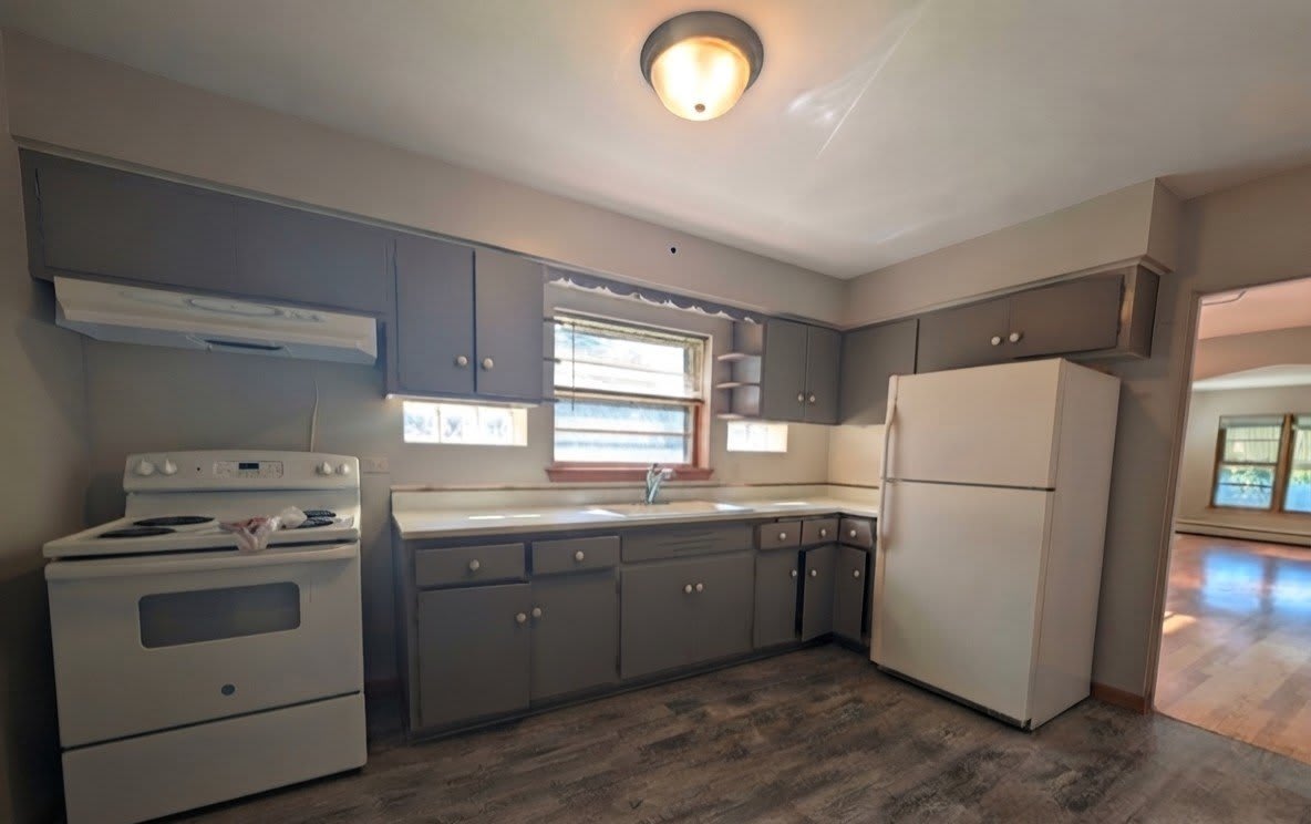 300 Burlington Avenue – photo 3