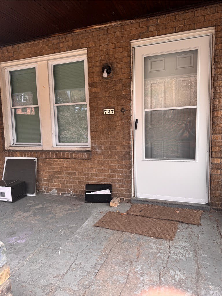 727 Maytide St – photo 2