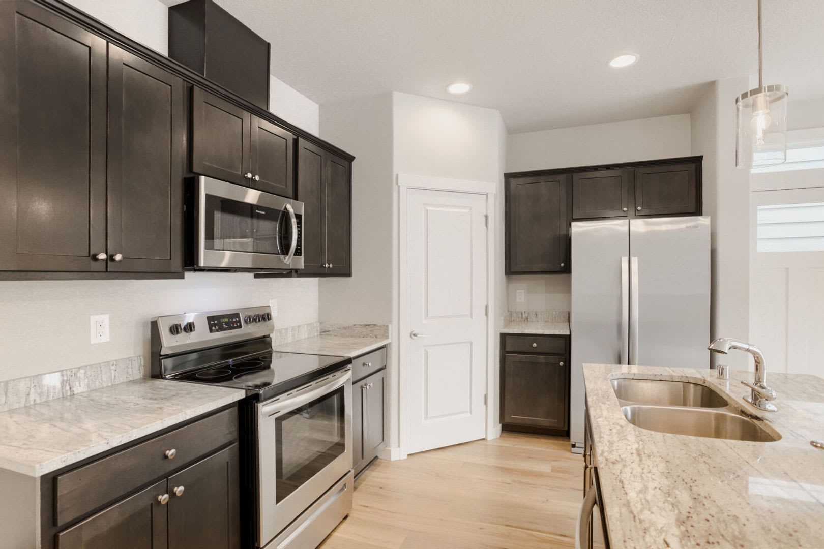 Lincoln Townhomes – photo 5