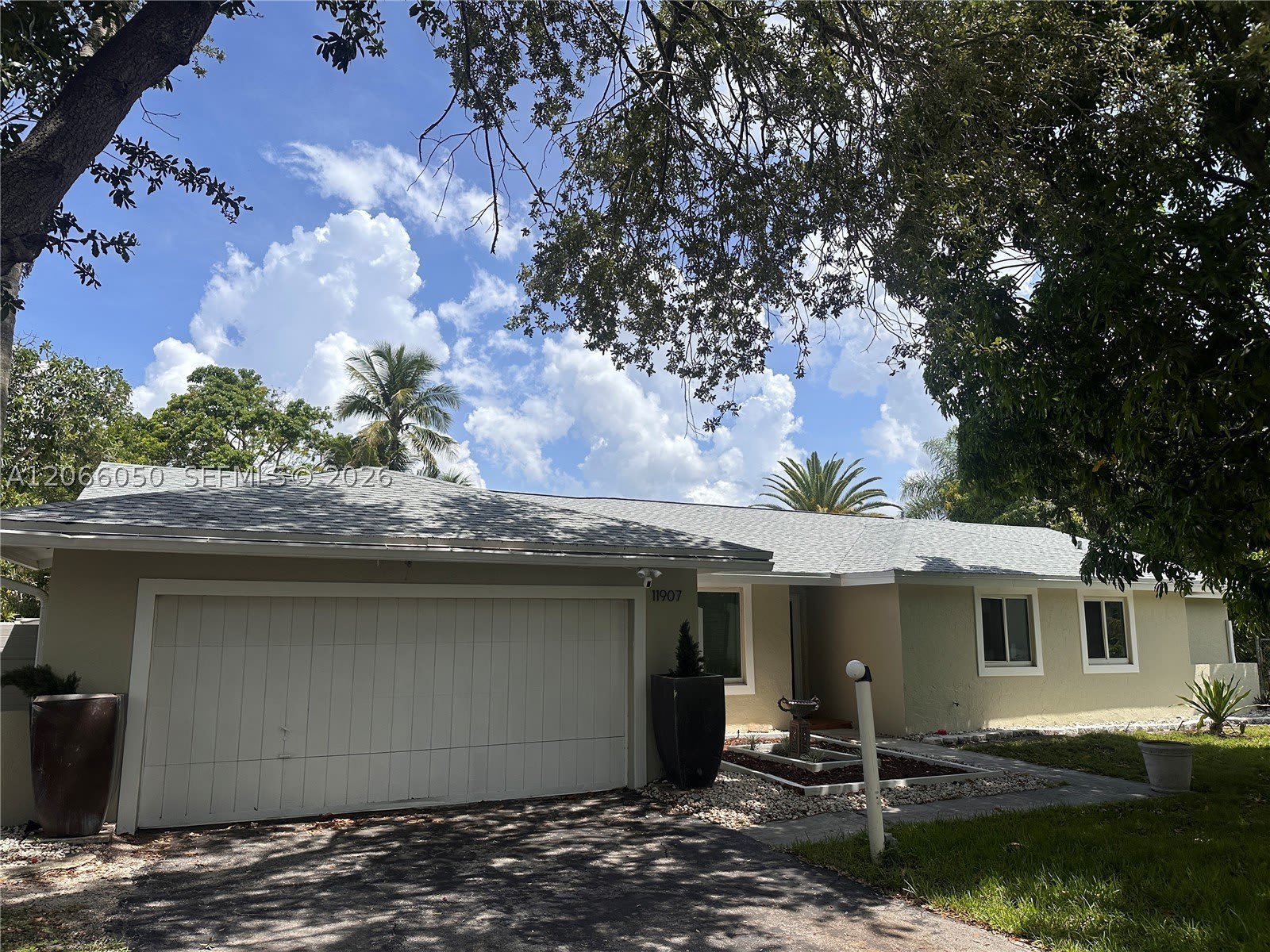 11907 Jennifer Way – photo 2