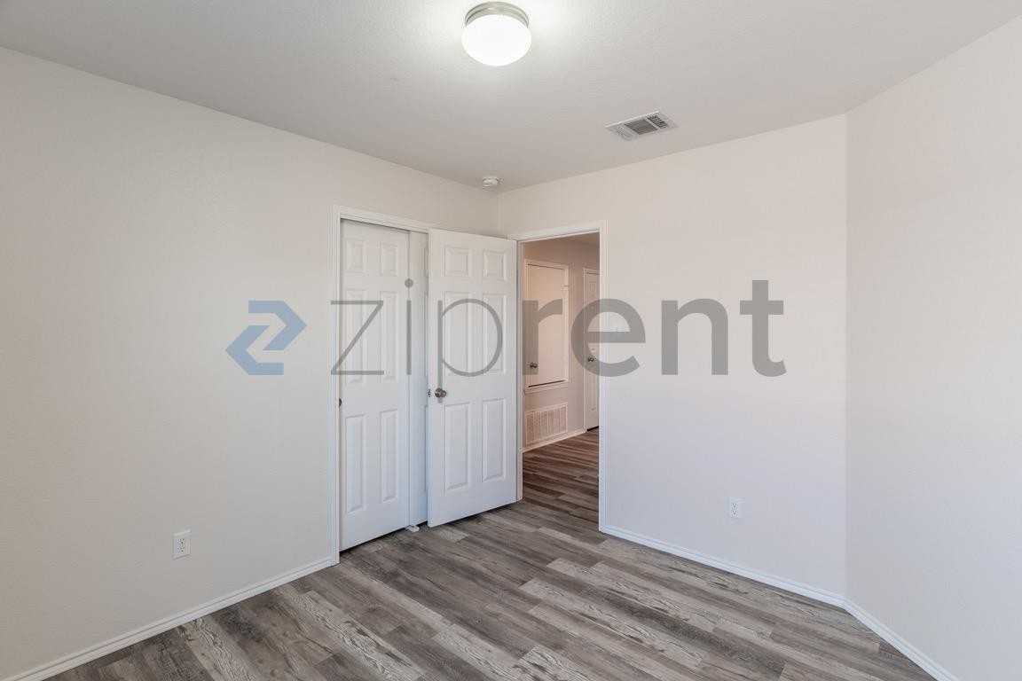 801 Encinita Dr – photo 5