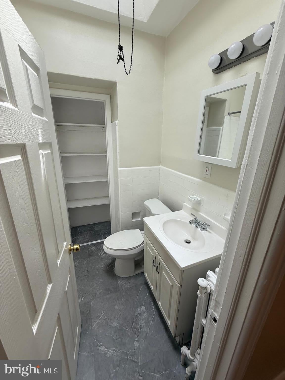 1330 E LUZERNE Street – photo 3