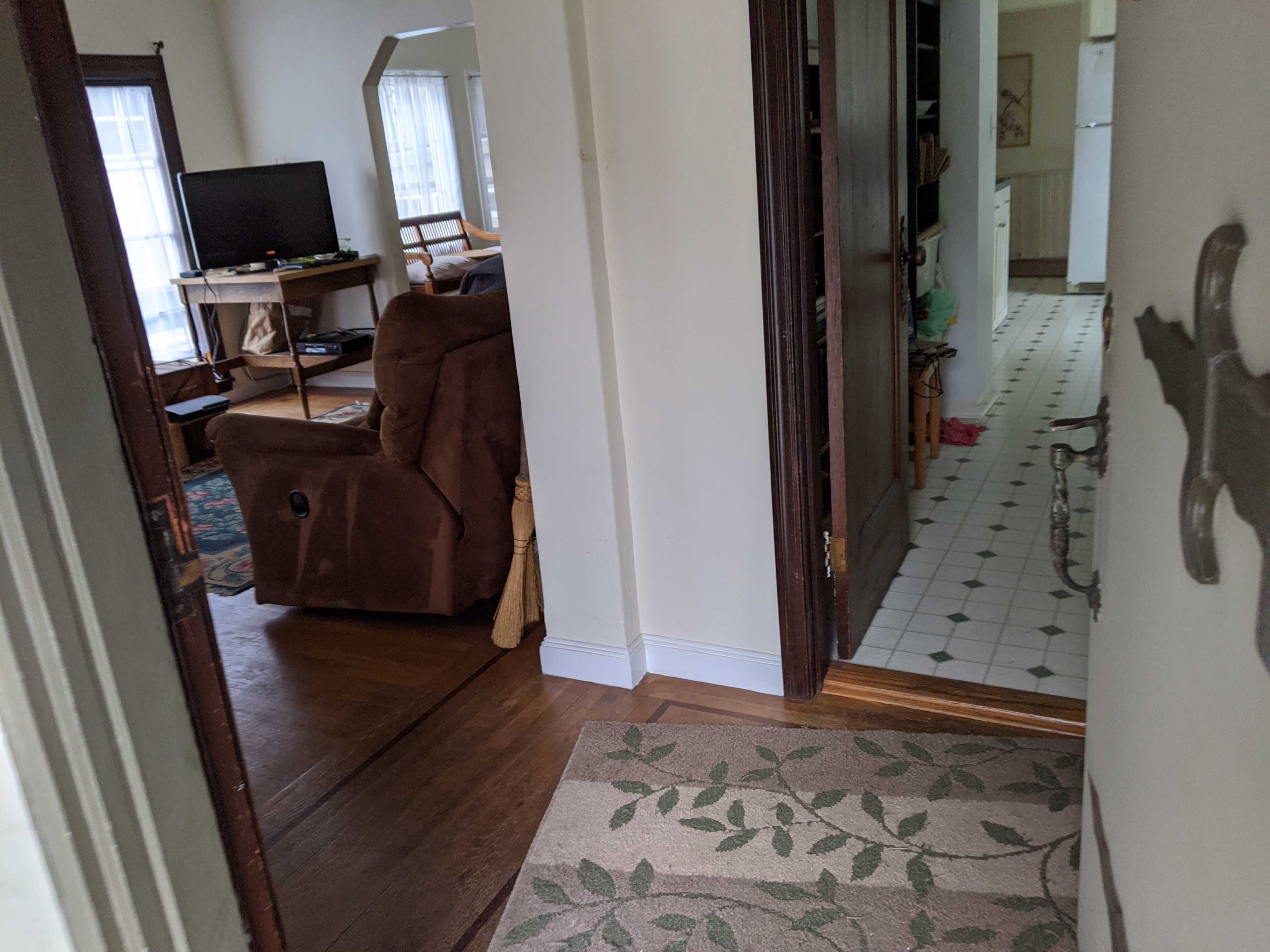 551 Aileen Street – photo 4
