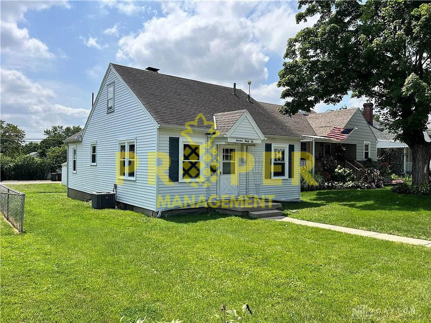 Beautifully Remodeled Kettering House Ready for you to call Home! – photo 1