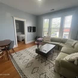 1407 West Addison Street – photo 2