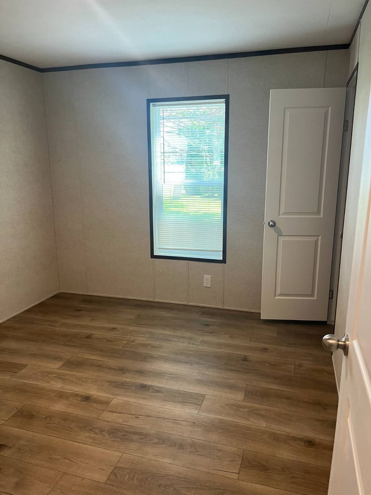 1085 Spring Bay Rd – photo 5