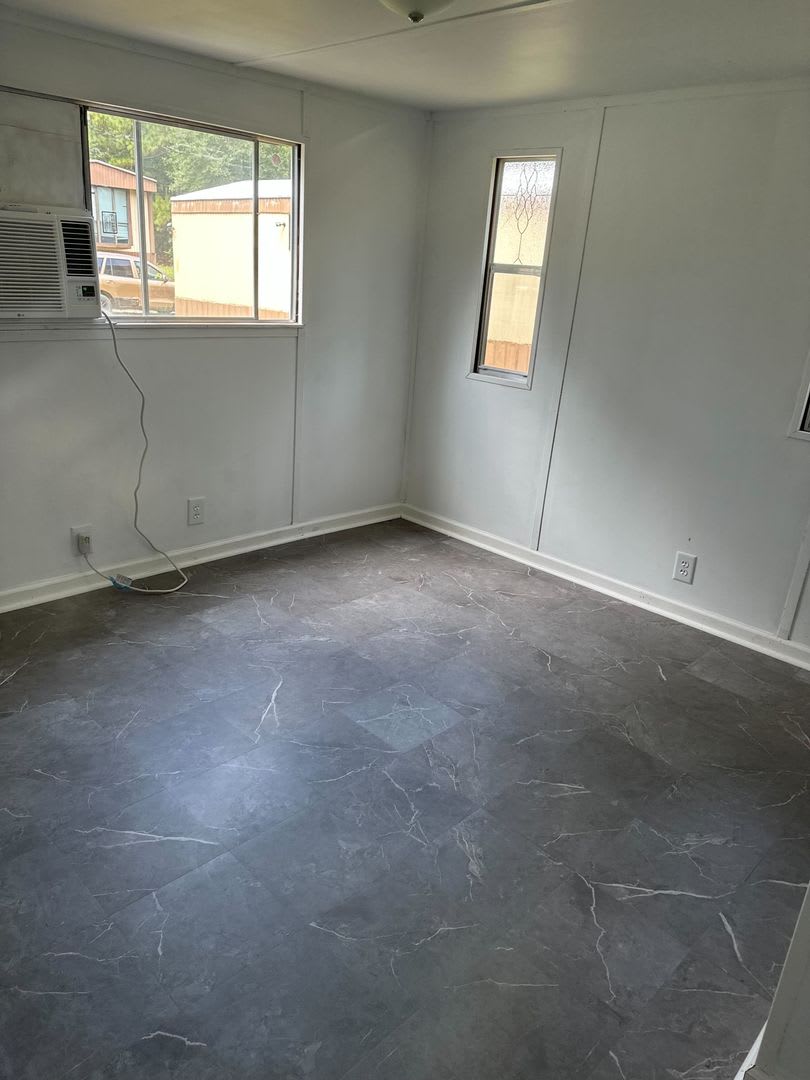 Section 8 Vouchers Apply Now! Rent this 2 Bedroom Home in Graniteville! – photo 5