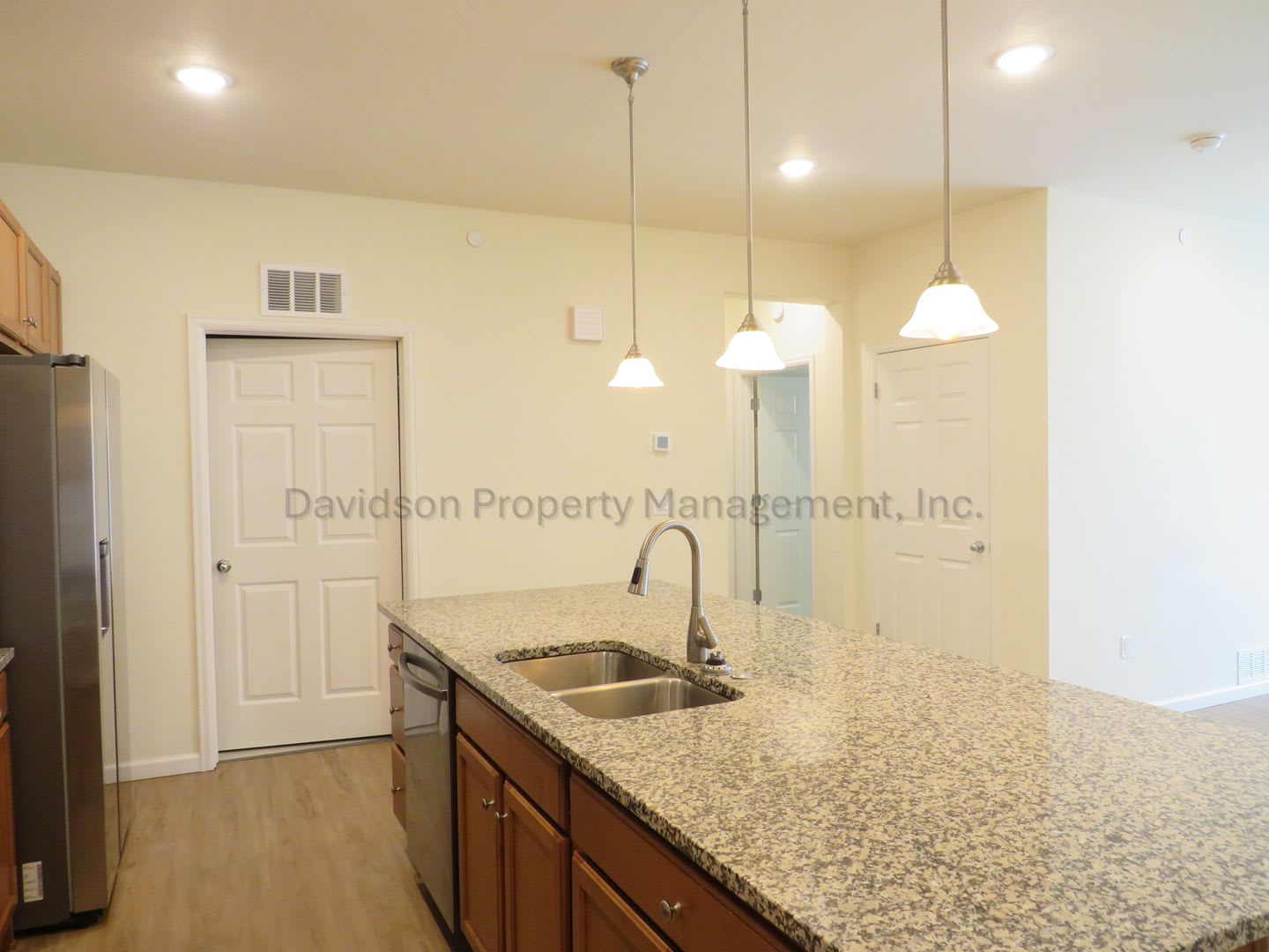Beautiful Newer 2 Bedroom Condo in Briargate Area – photo 3