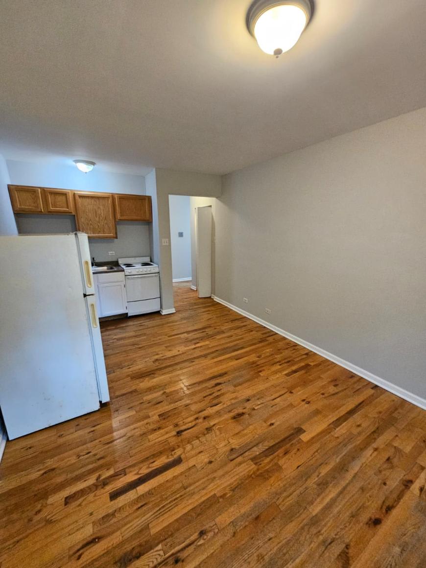 7808 South South Shore Dr. – photo 2