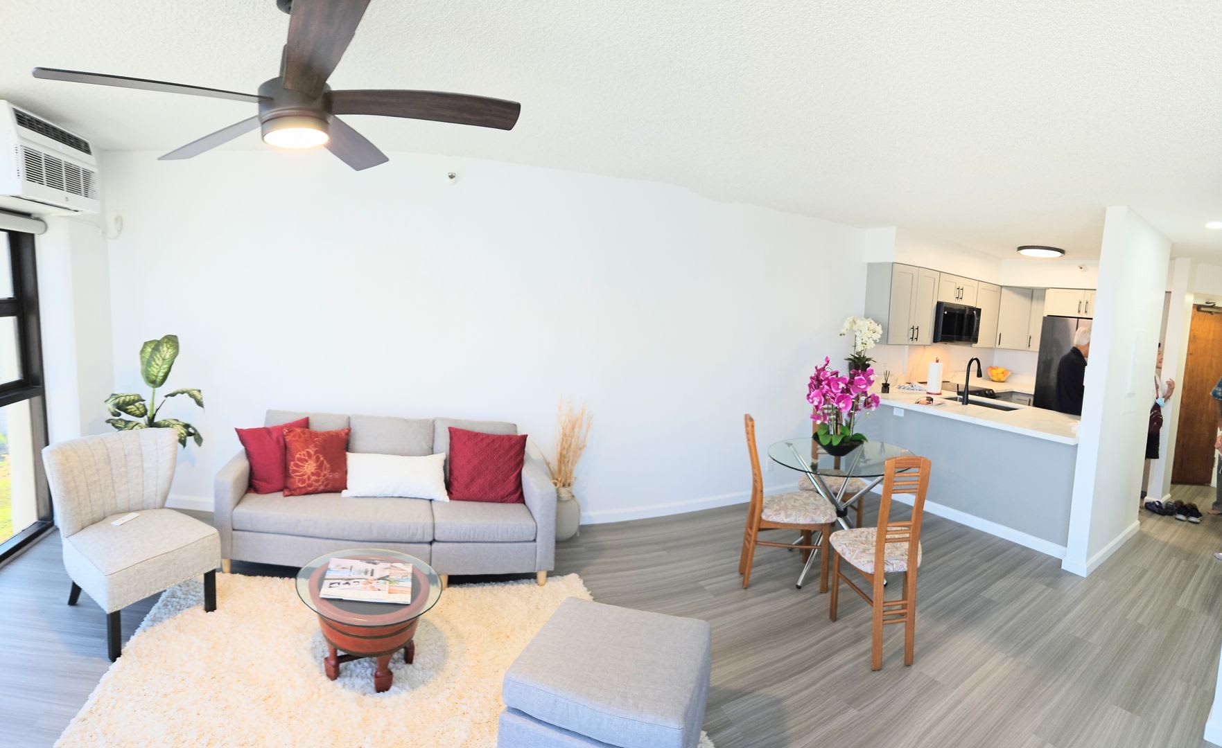 Ala Moana 1 Bedroom 1 Bathroom 2 Parking Condominium – photo 3
