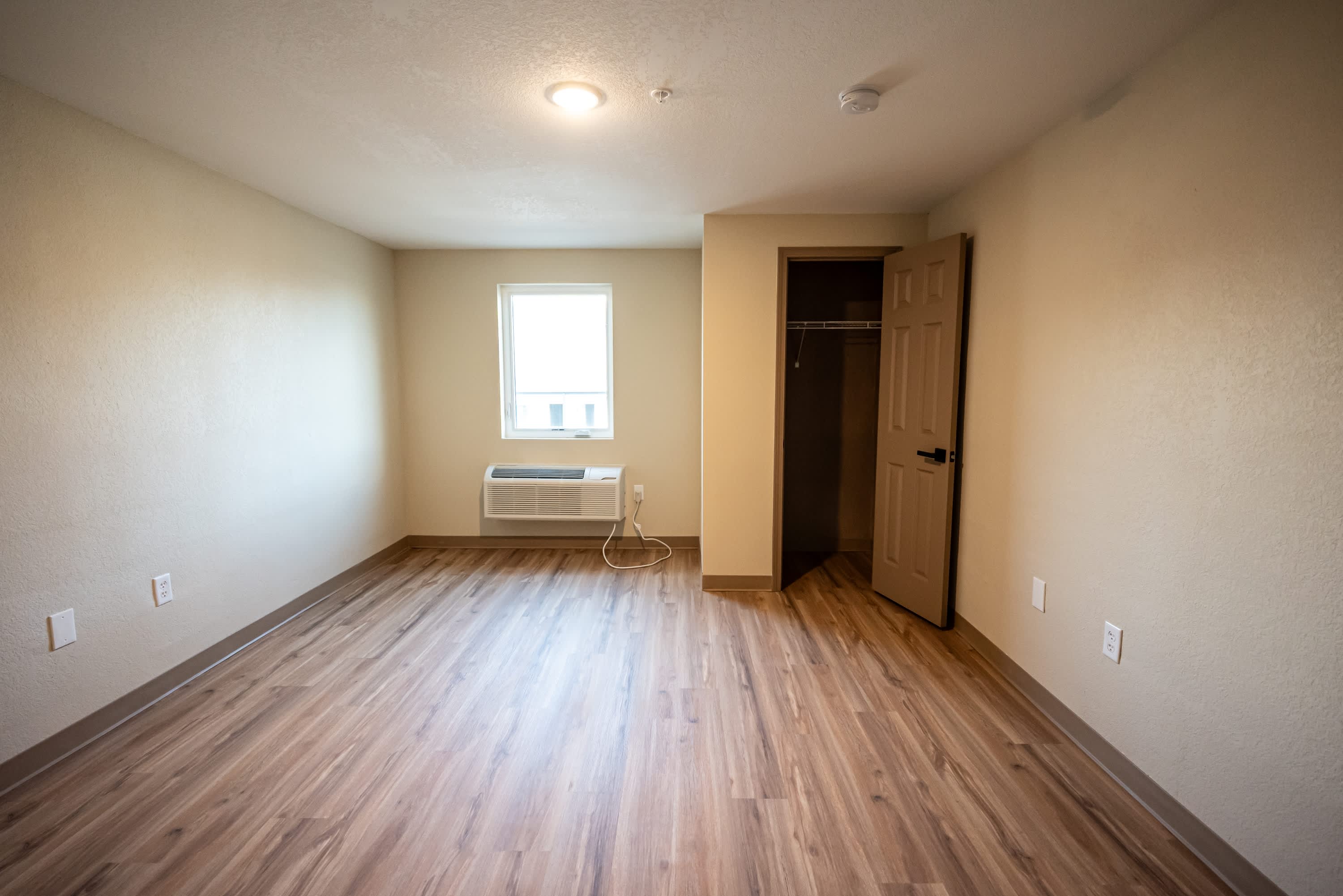 2425 West 76 Country Boulevard – photo 5