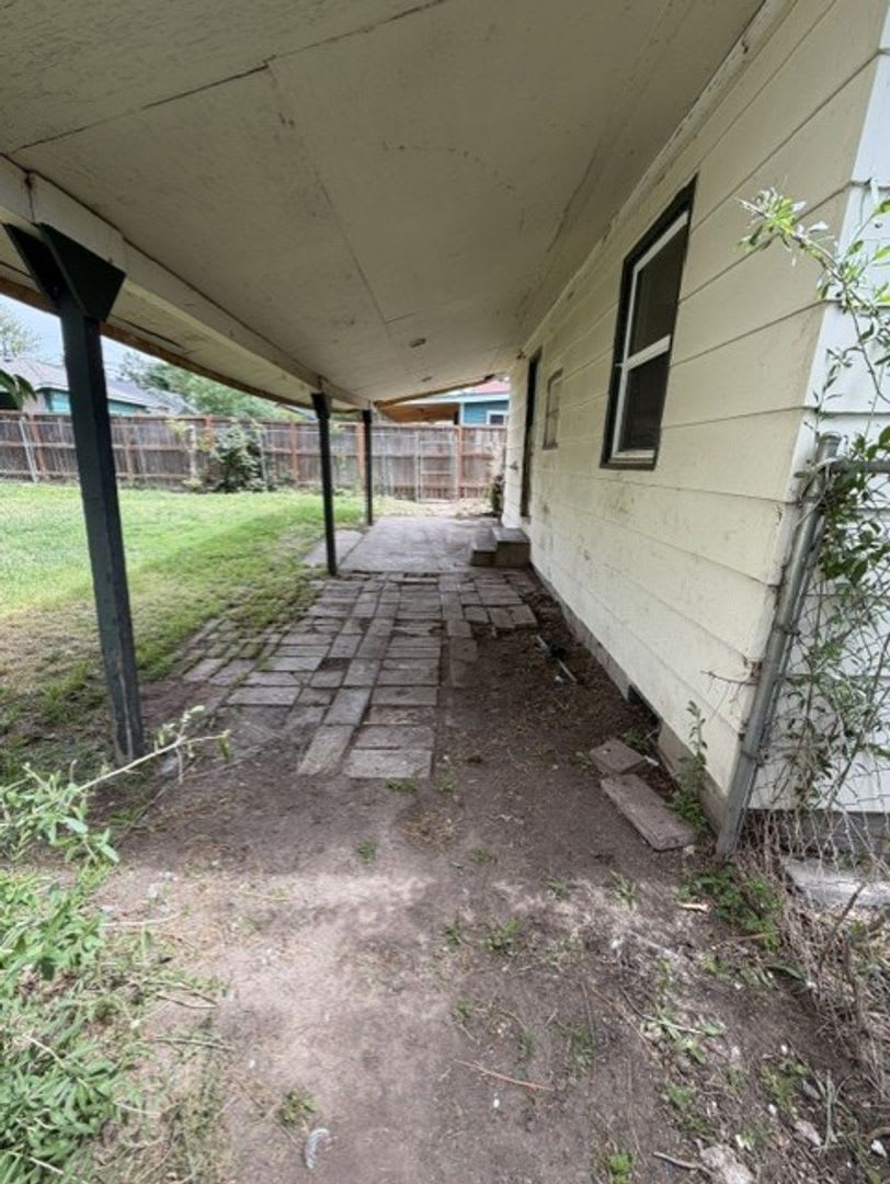 4 Bedroom 1 Bath Home – photo 5