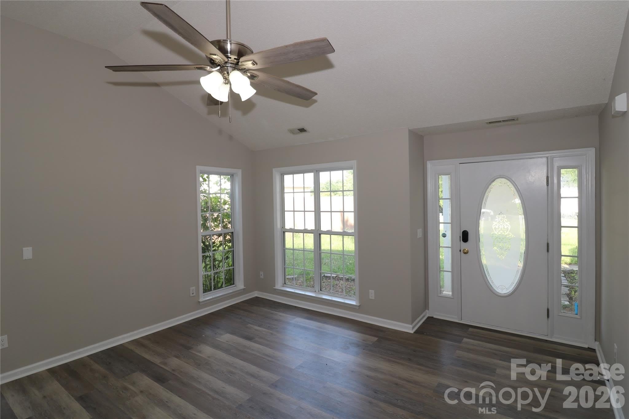 711 Harvest Way – photo 4
