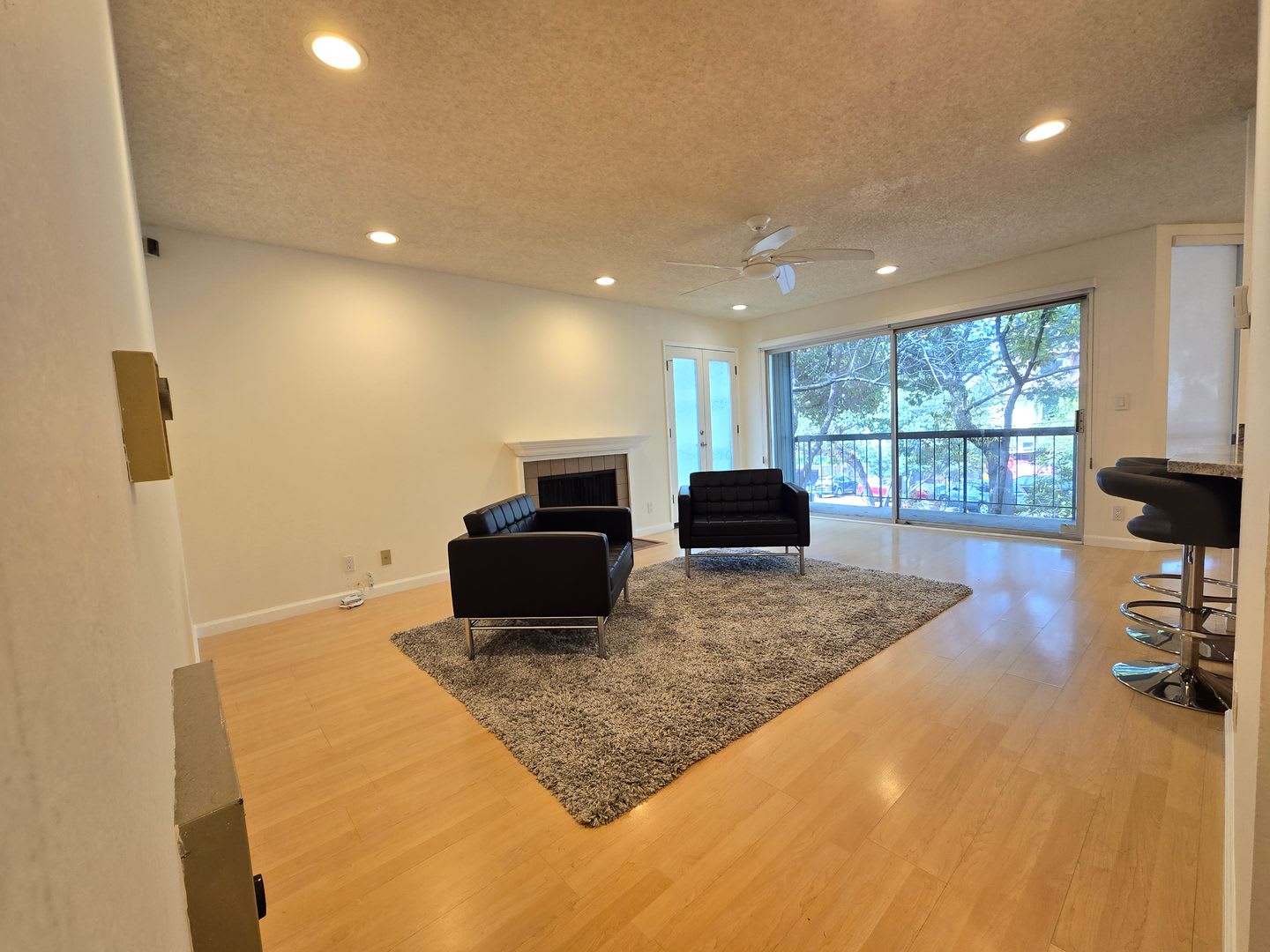 North Berkeley Furnished 1 Bed Condo – photo 3