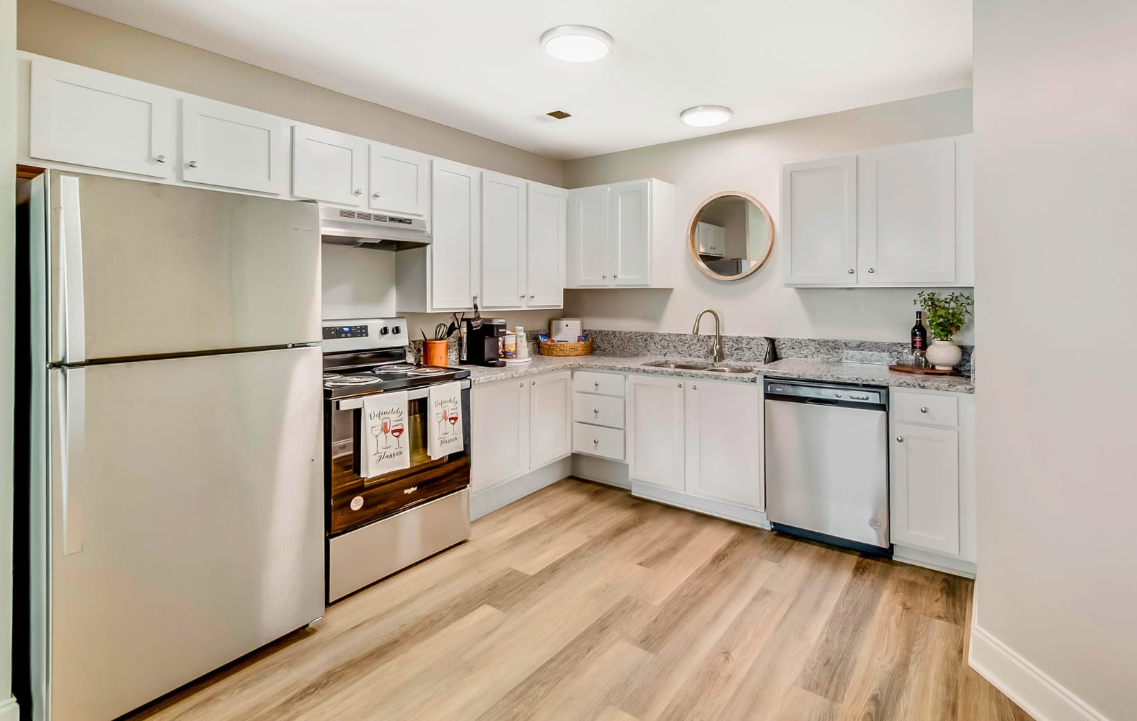 Oak Pointe Apartments – photo 2