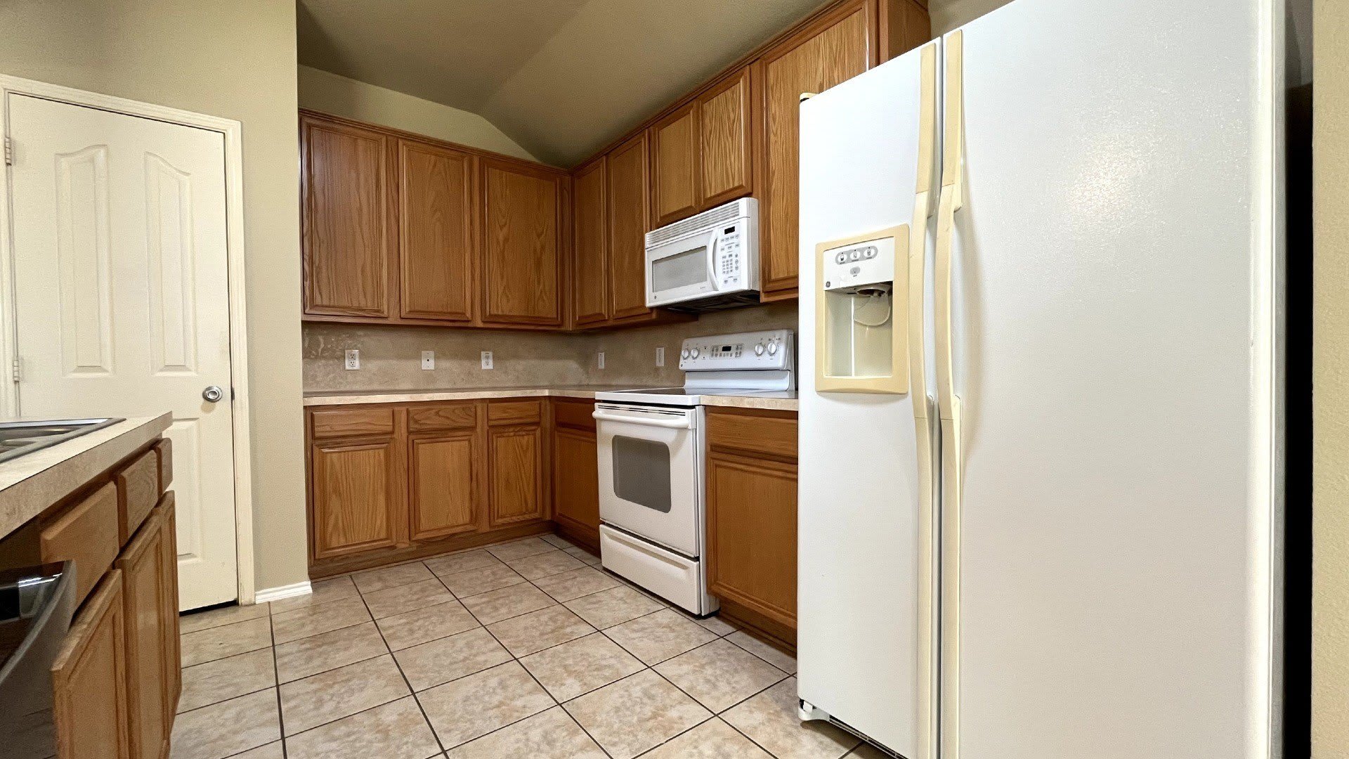 233 Niagara Falls Drive – photo 2