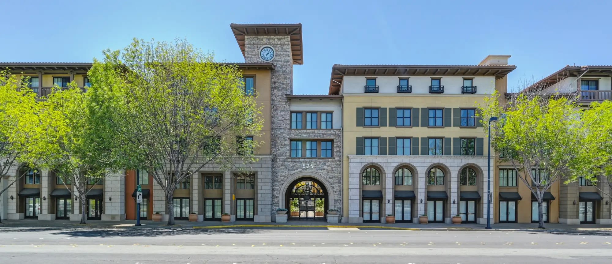 Renaissance Square – photo 1