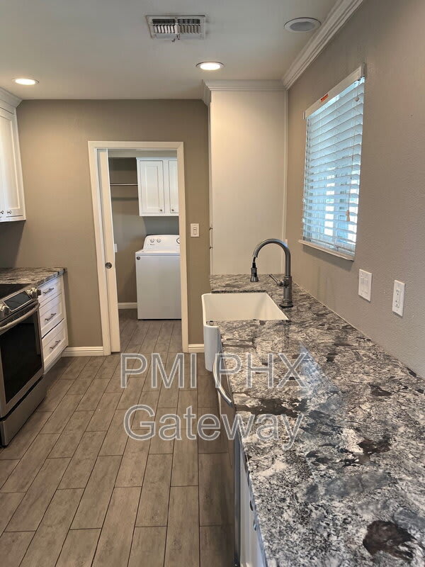 1336 W. 12th St. – photo 5