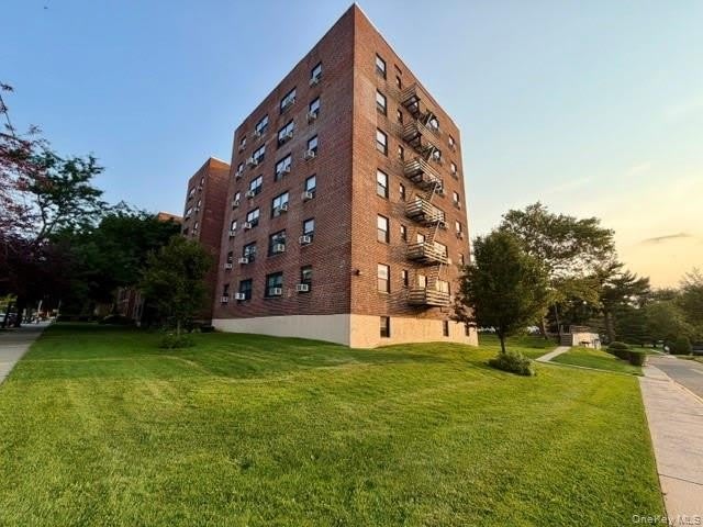 73-50 Bell Boulevard – photo 3