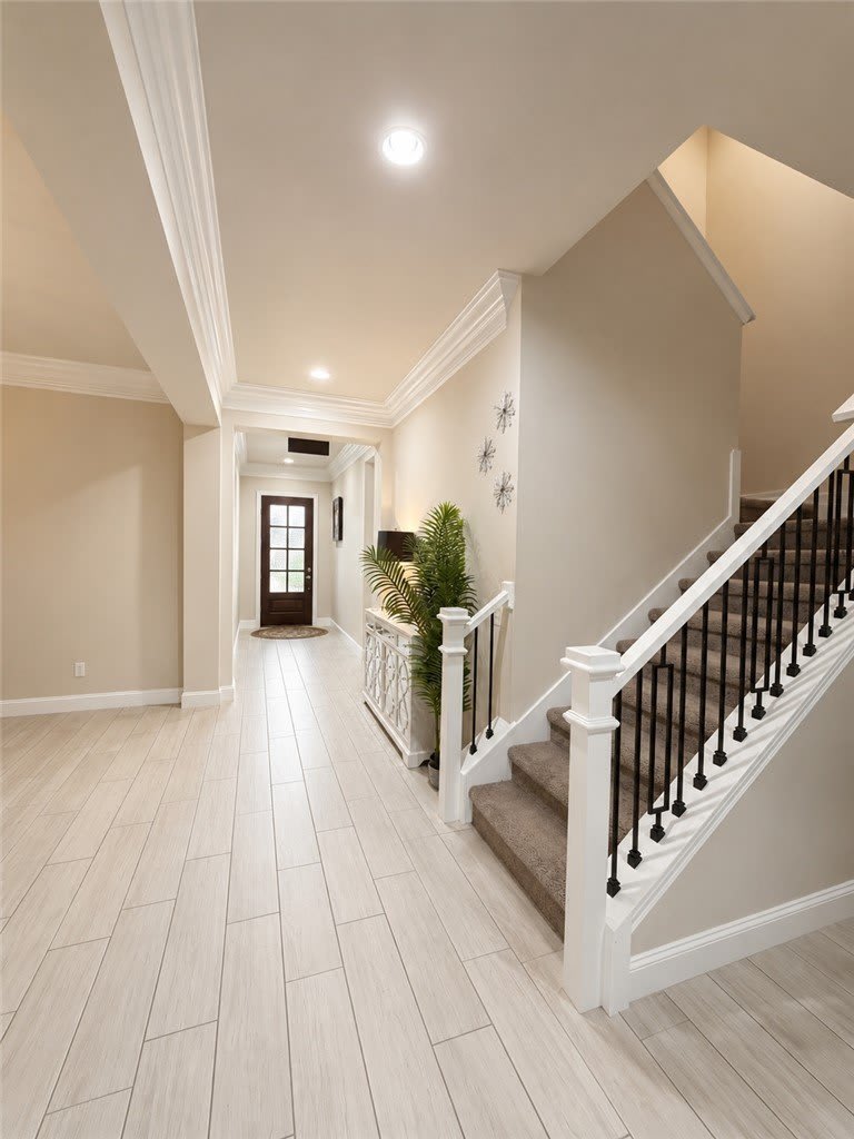 1504 Sw Hamilton Avenue – photo 2
