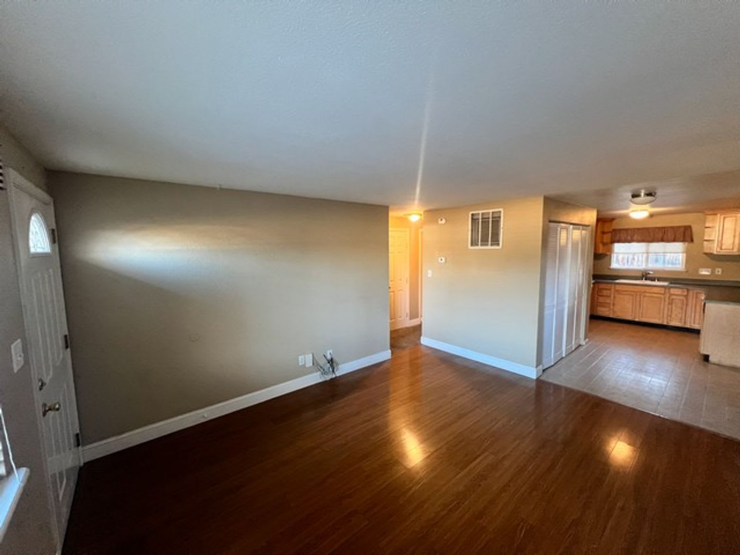 <b> Two Bedroom Duplex by Sparks High School<br><br> – photo 3