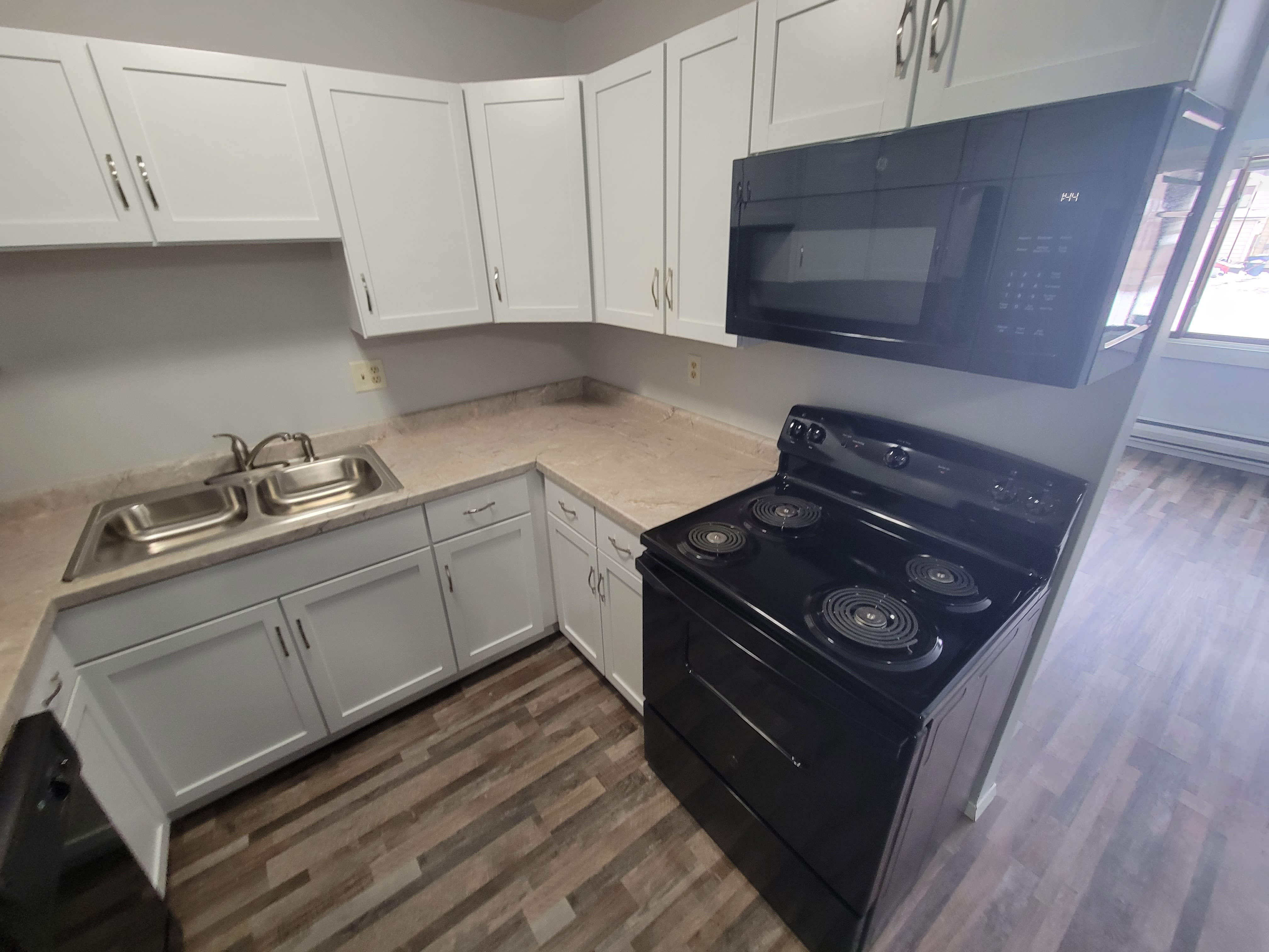1722 La Cres St – photo 4