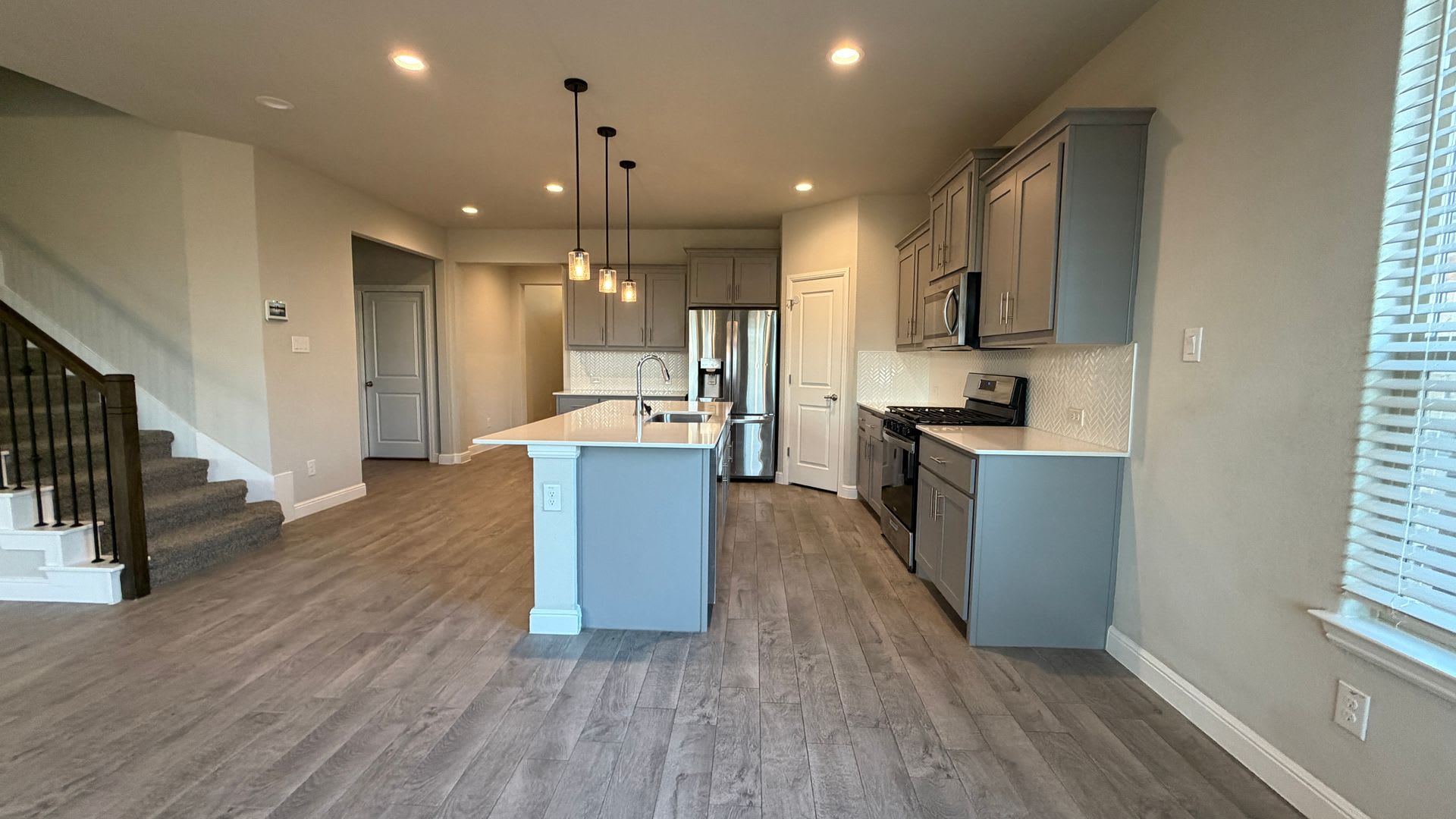 Spacious New Build In Krum School Ready For Move-In – photo 4