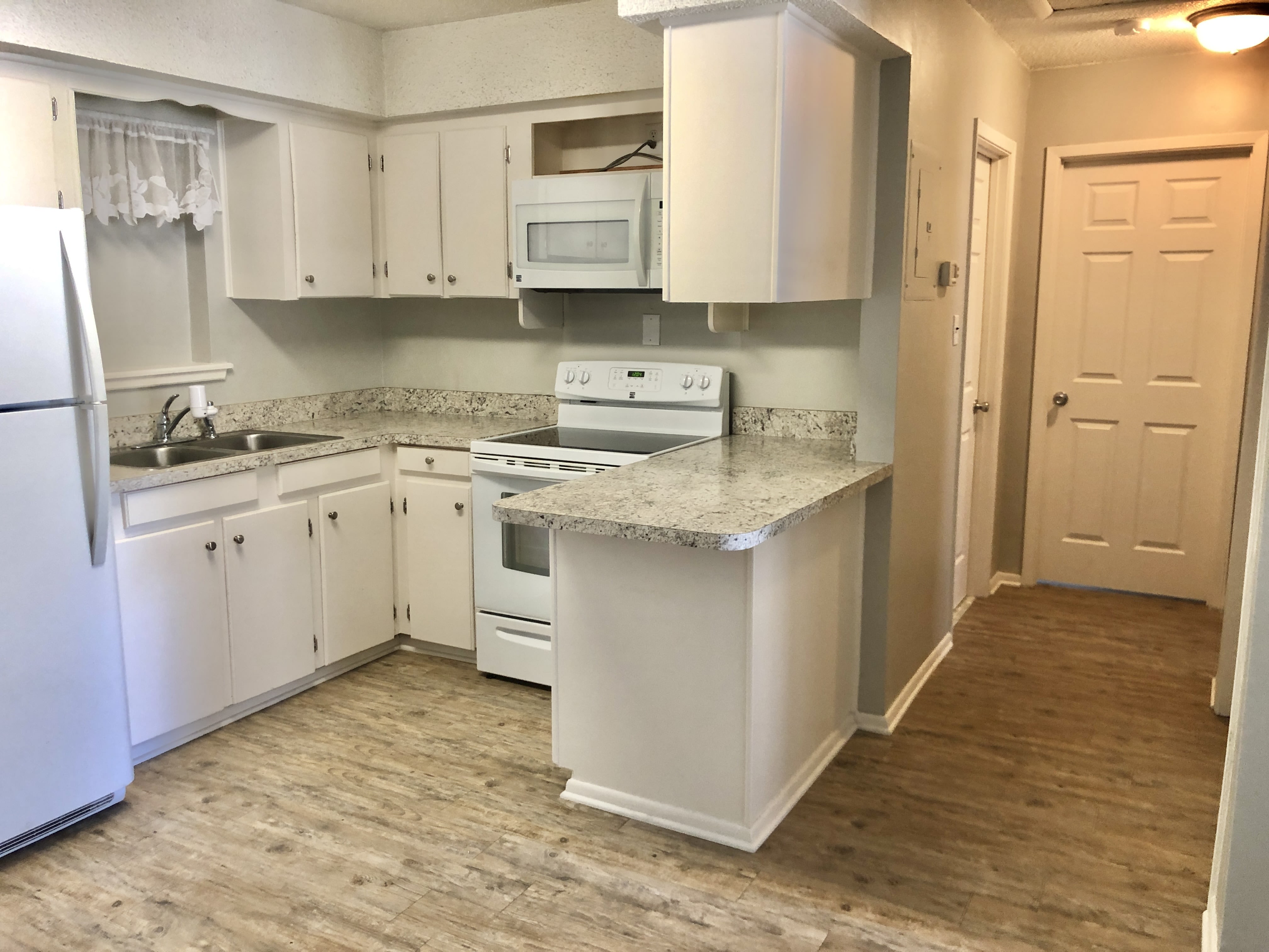 116 Montrose Dr – photo 4