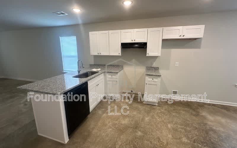 2912 Beatty Street – photo 3