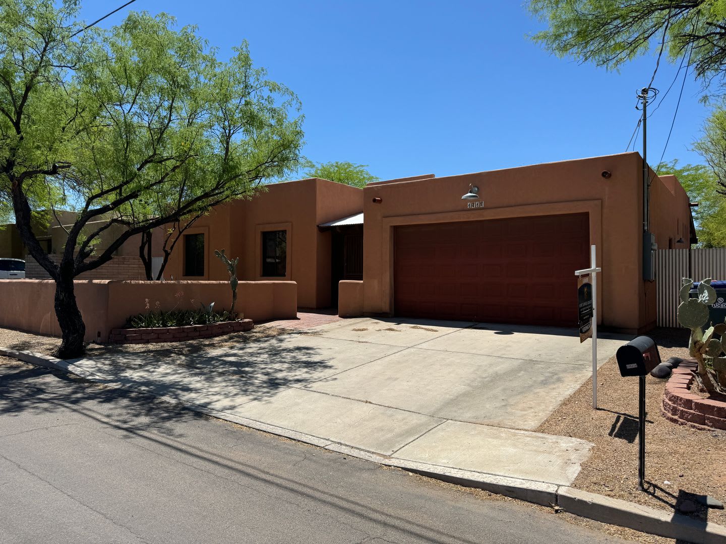 Unique 3Bdm 2Ba home is located in a great central location – photo 5
