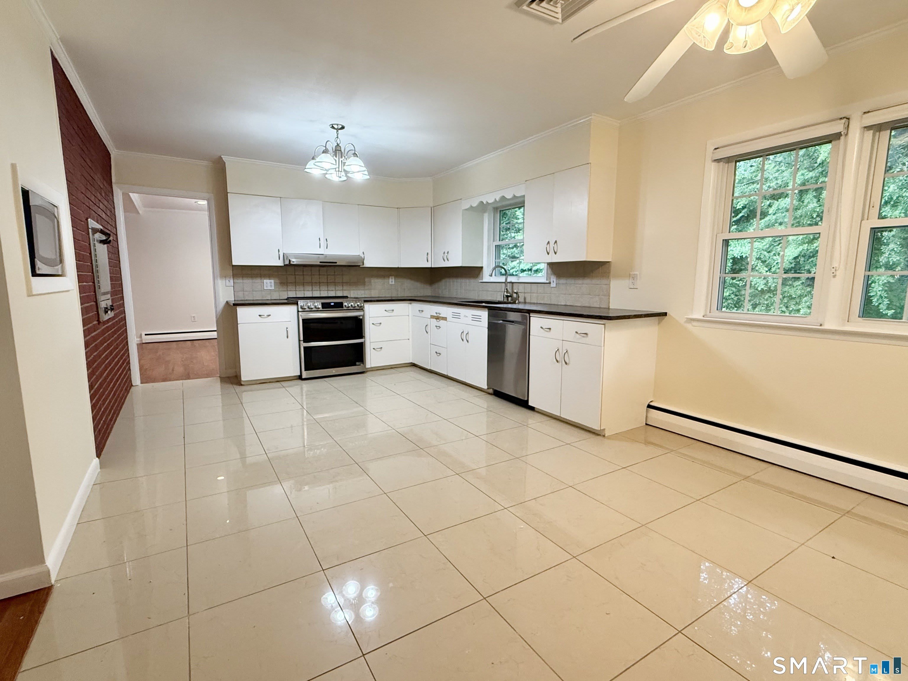 21 Byron Place – photo 5
