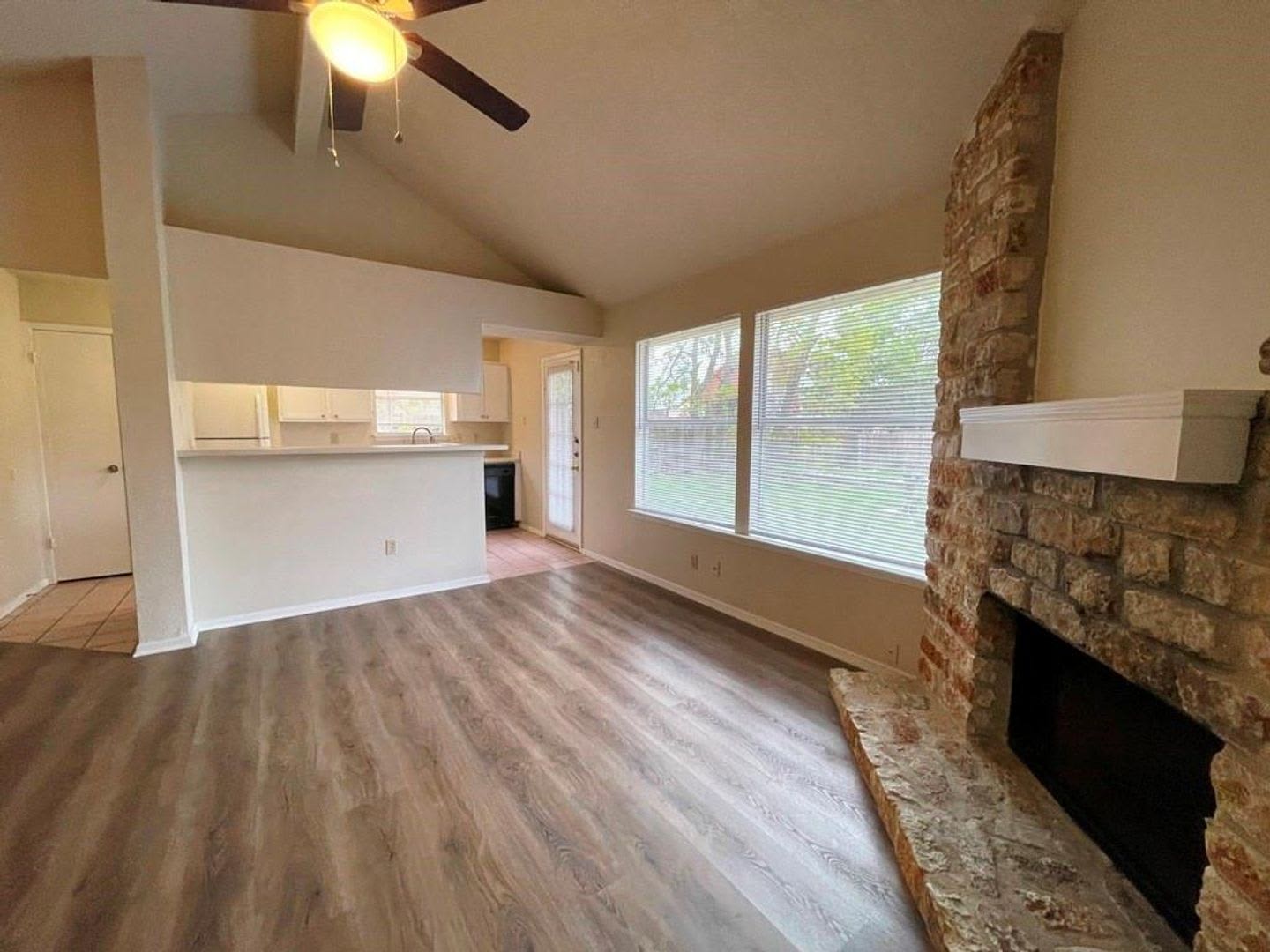 3 bed/ 2 bath available in Brushy Creek Village! – photo 5