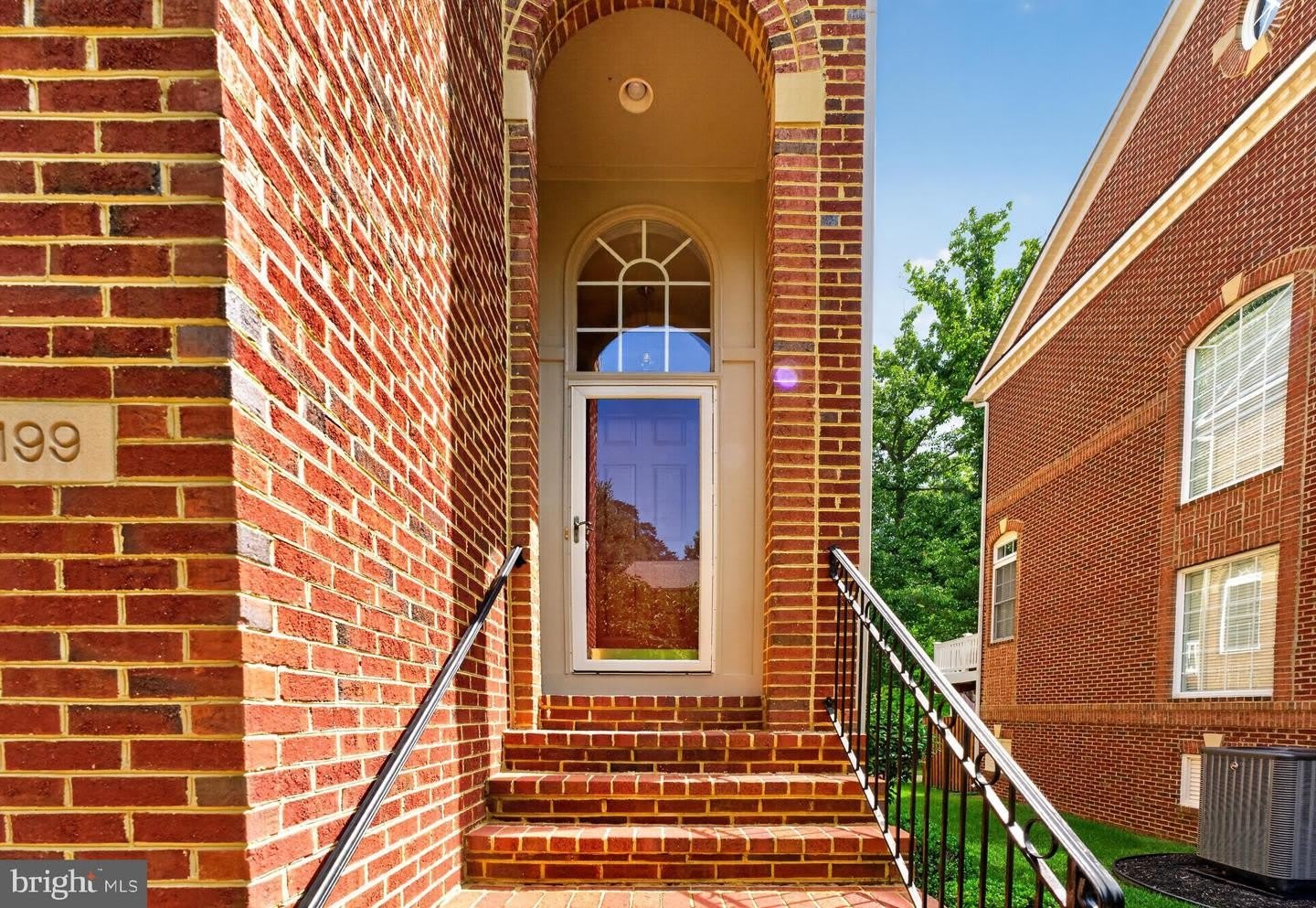 9199 POINT REPLETE DR – photo 3