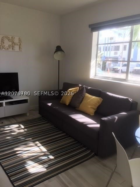 1560 Meridian Ave – photo 4