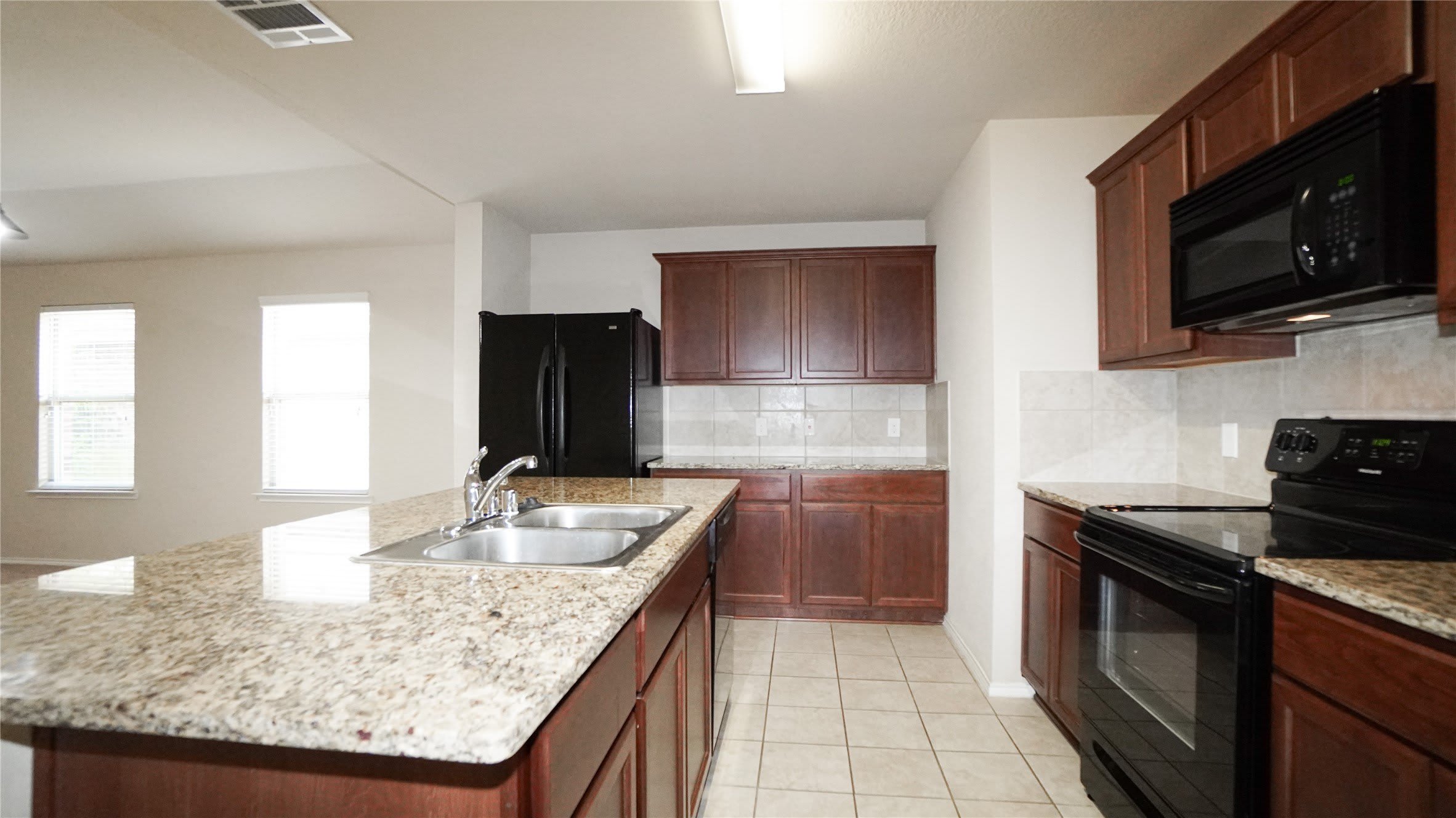 2520 Saldana Drive – photo 4